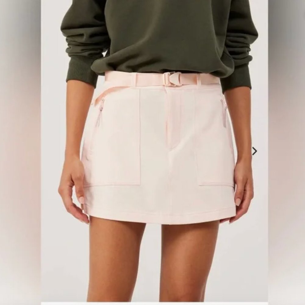 Outdoor Voices RecTrek Skirt in Seashell, Size L - NWT